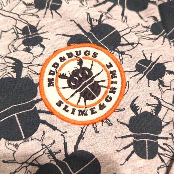 EUC H&M sweatshirt Mud and Bugs - Picture 2 of 6